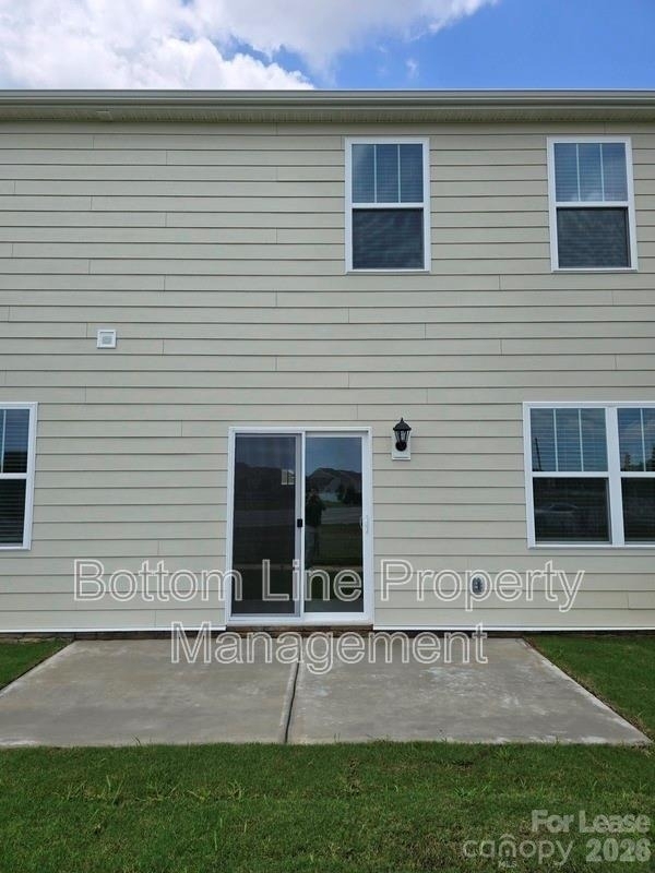 549 Blackpool Court - Photo 39