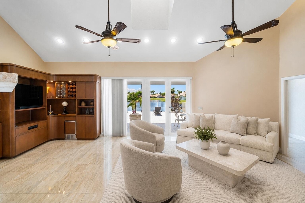 4440 Woodfield Boulevard - Photo 10