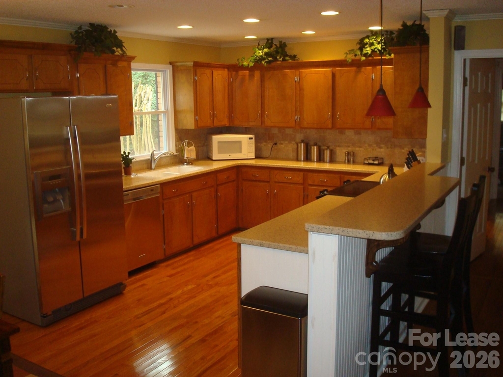 10115 Elmsbrook Lane - Photo 6