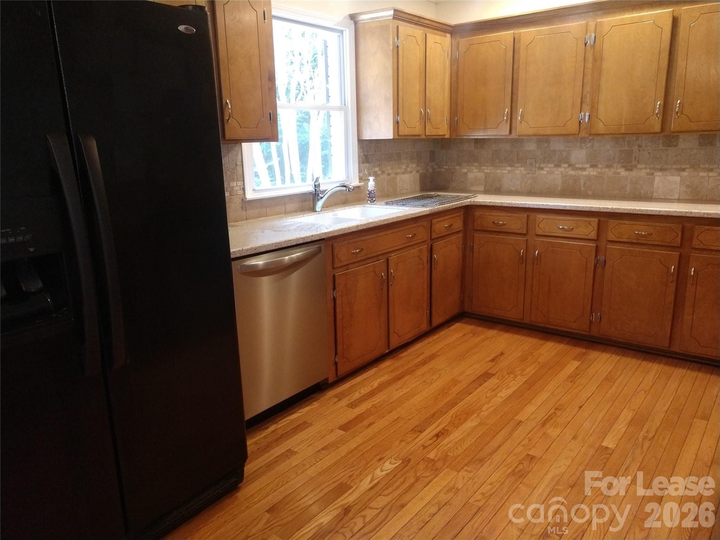 10115 Elmsbrook Lane - Photo 7