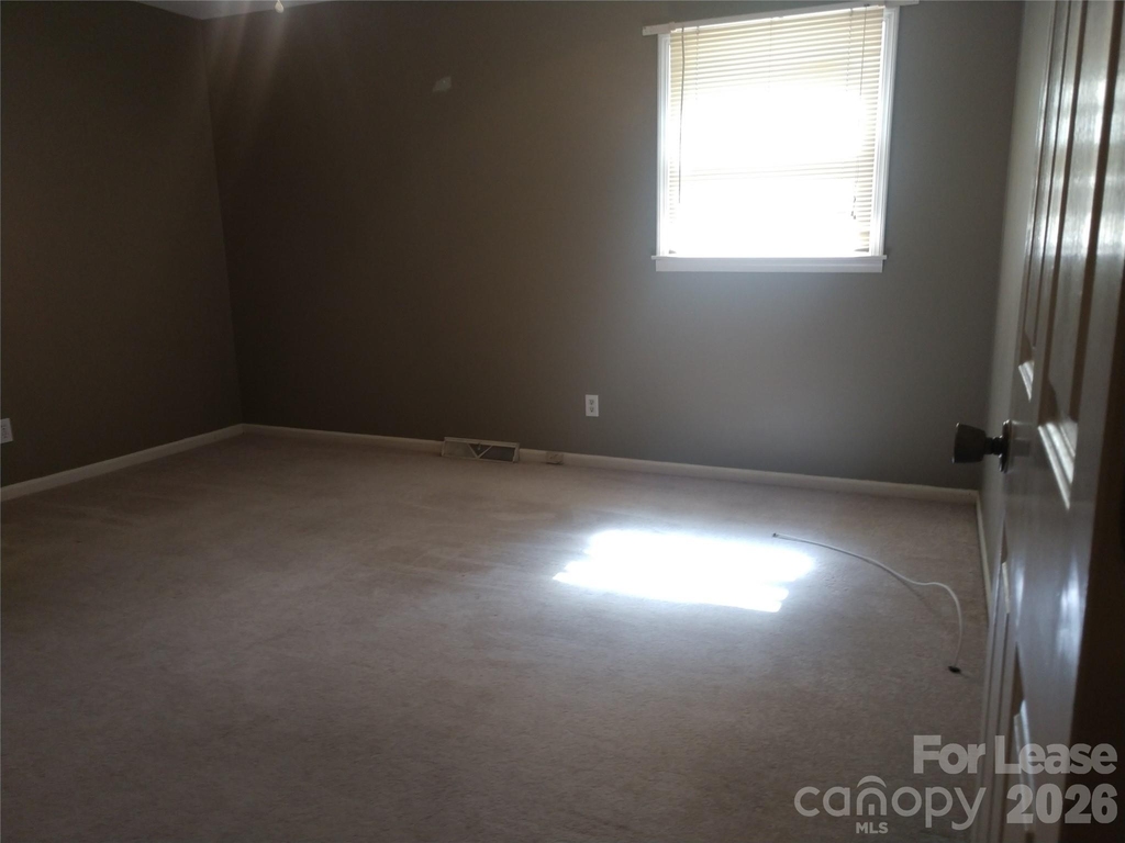10115 Elmsbrook Lane - Photo 13