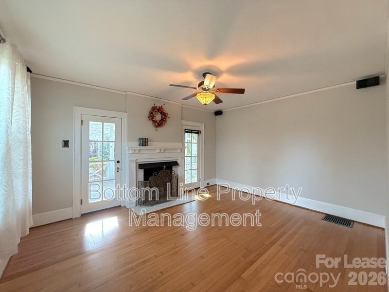 613 S York Street - Photo 4