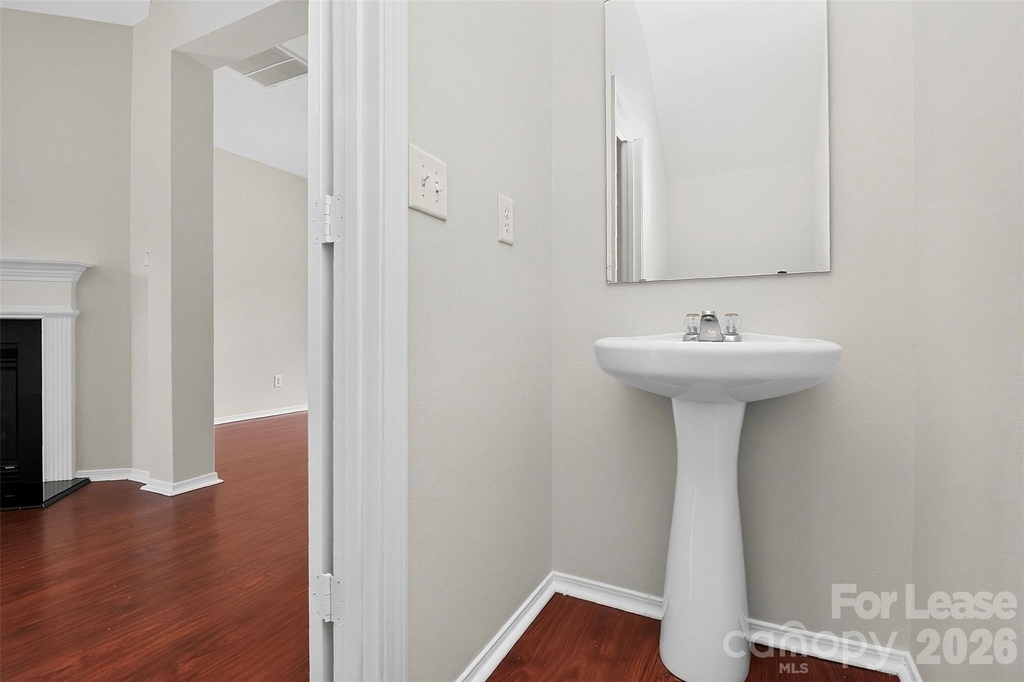 9107 Newfield Street - Photo 7