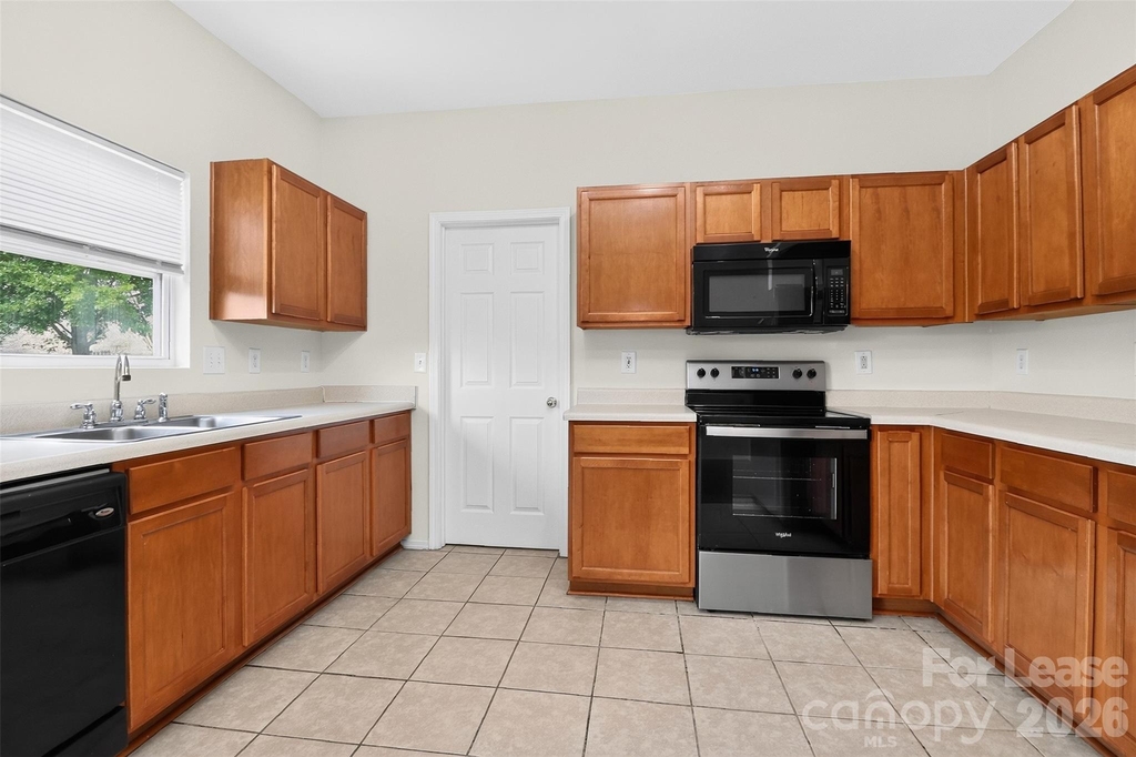 9107 Newfield Street - Photo 12