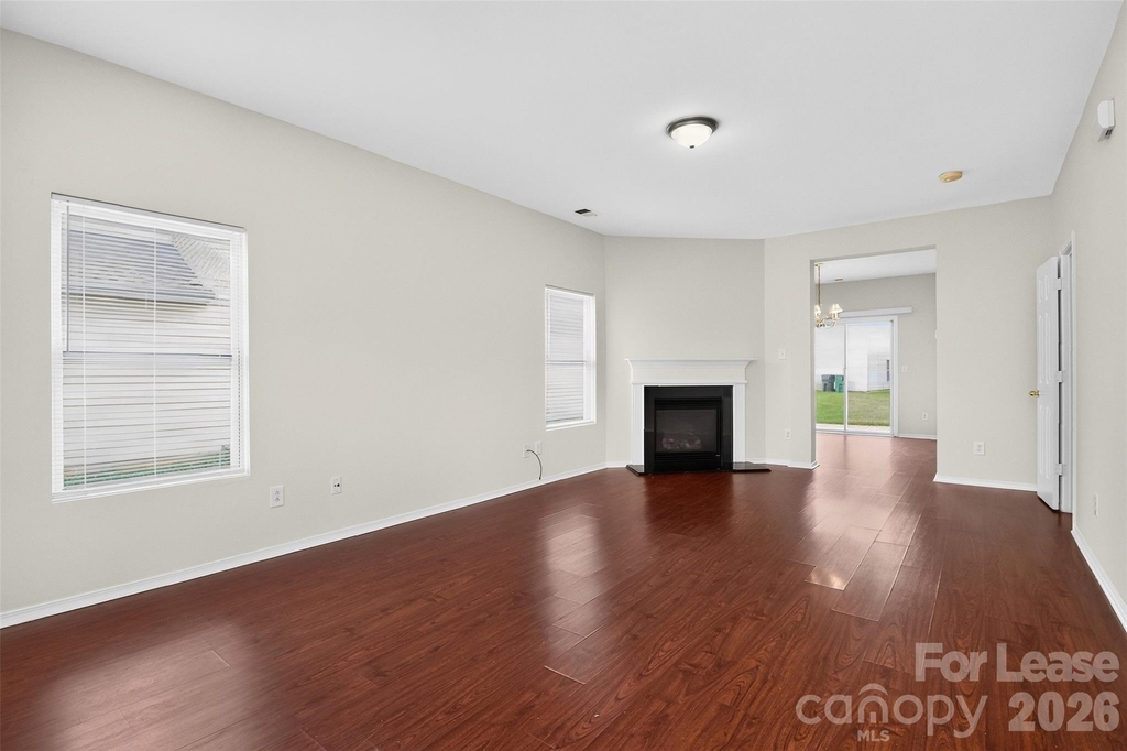 9107 Newfield Street - Photo 3