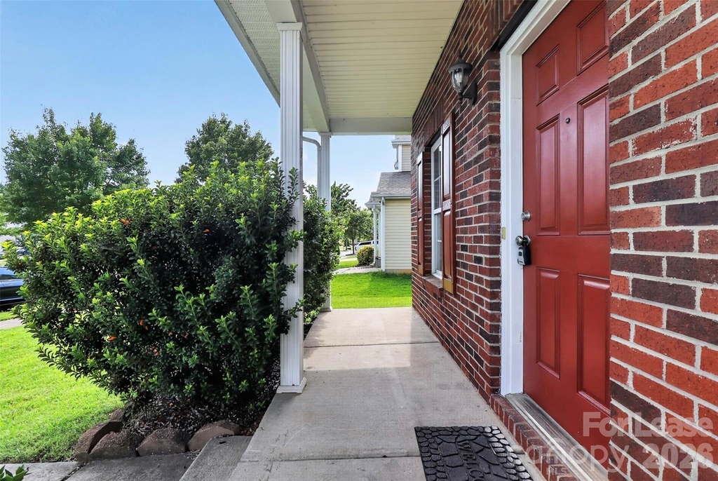 9107 Newfield Street - Photo 2
