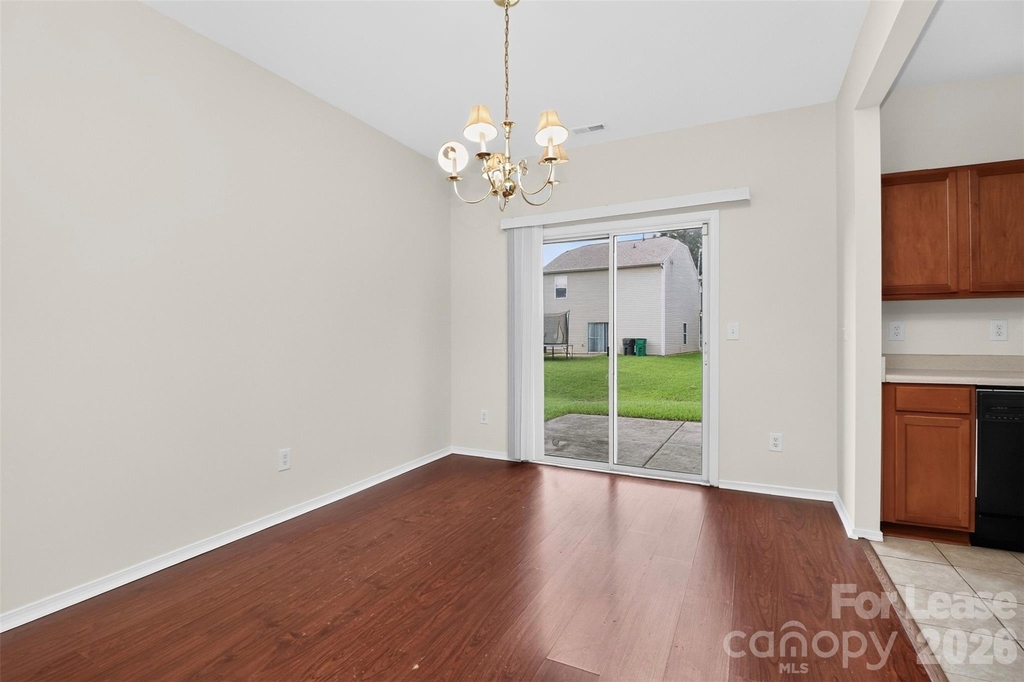 9107 Newfield Street - Photo 8