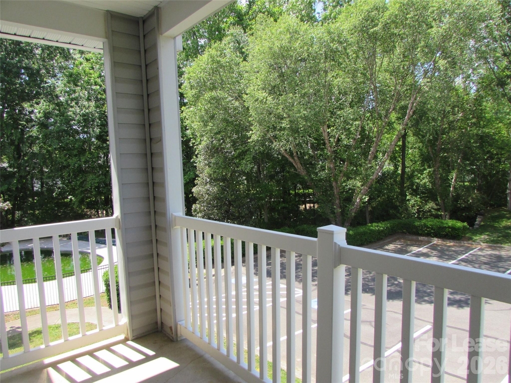21725 Aftonshire Drive - Photo 10