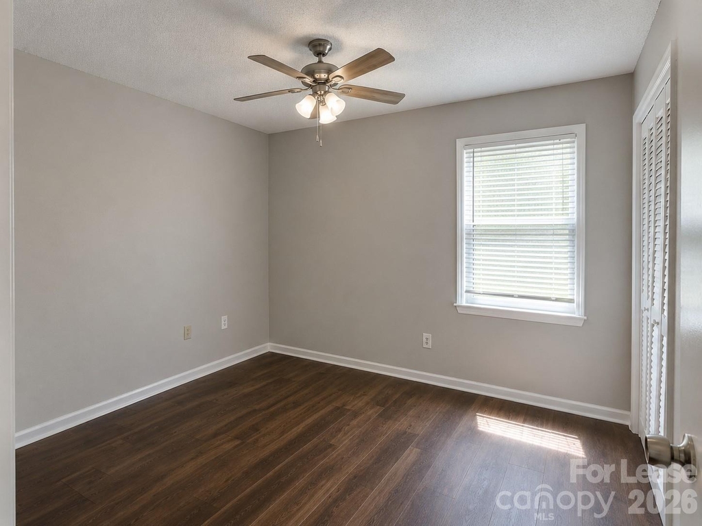 7718 Linda Lake Drive - Photo 12