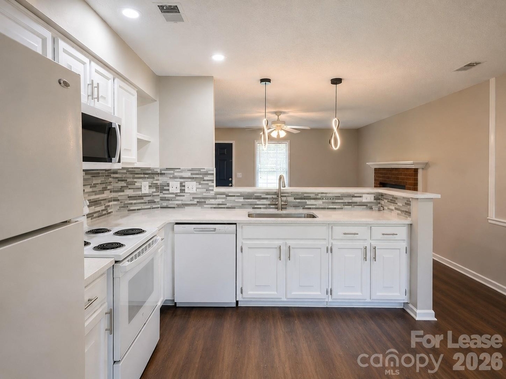 7718 Linda Lake Drive - Photo 2