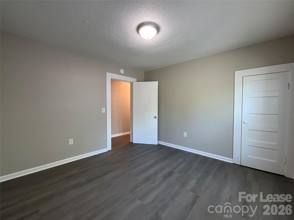 97 Corban Avenue Se - Photo 4