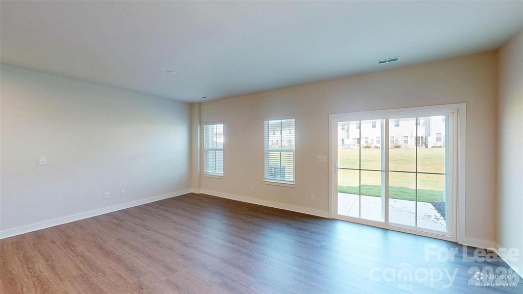 9542 Teamwork Street - Photo 8
