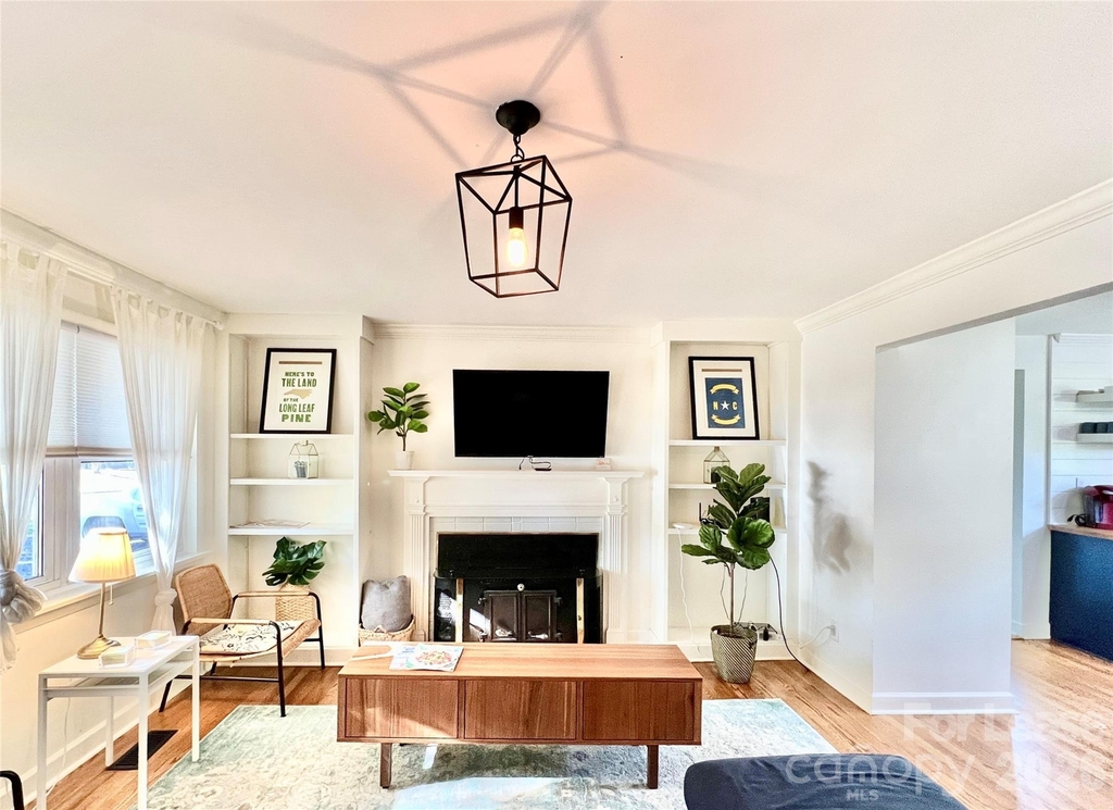2931 Belmeade Drive - Photo 2