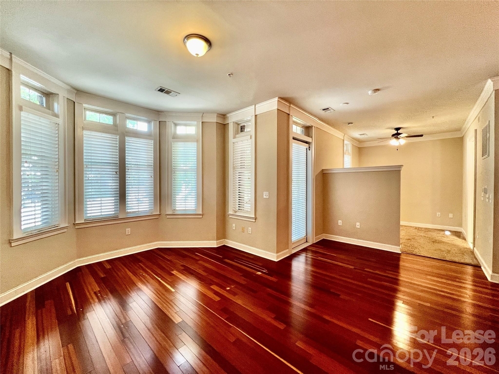 2810 Selwyn Avenue - Photo 17
