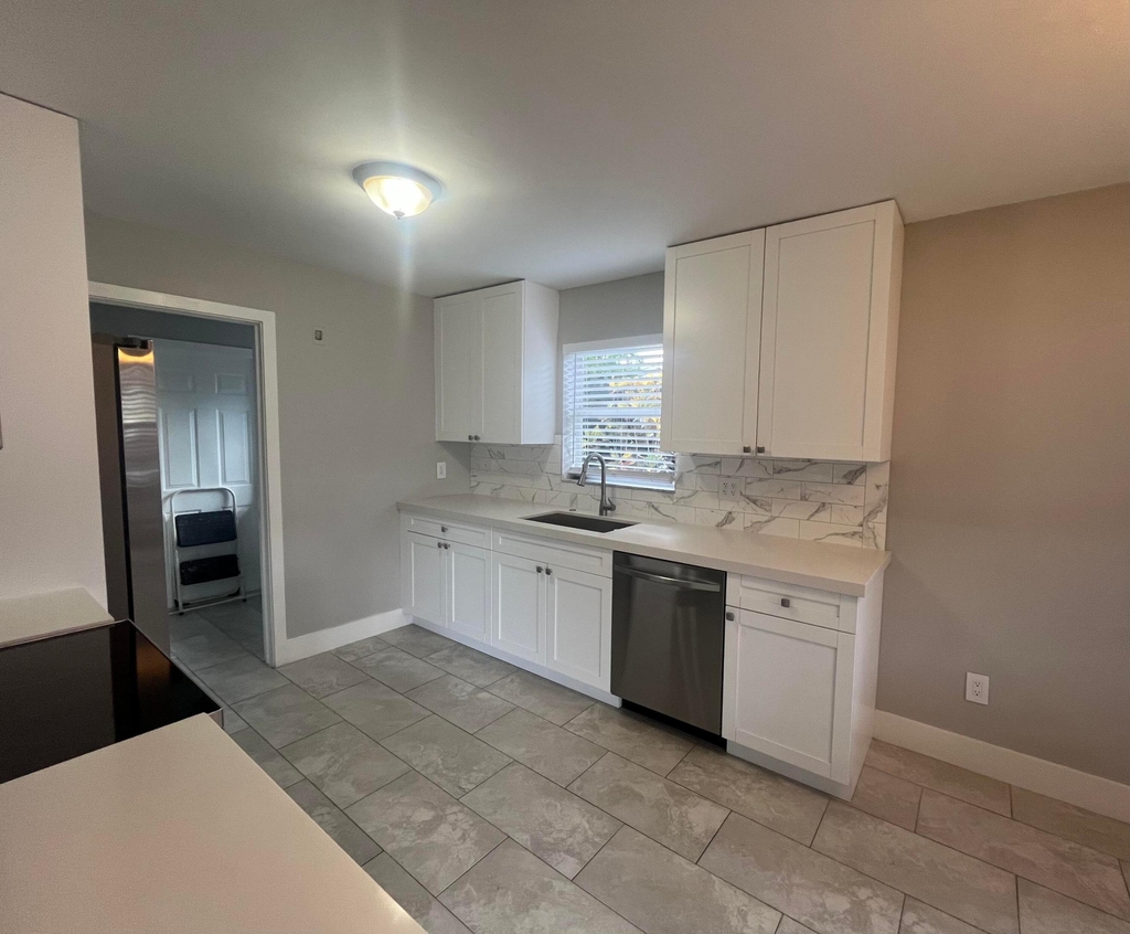 3765 Ne 18th Avenue - Photo 6