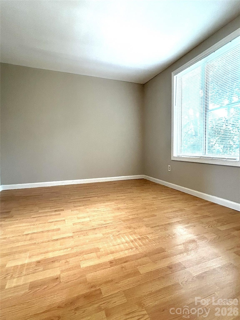 9620 Vinca Circle - Photo 10