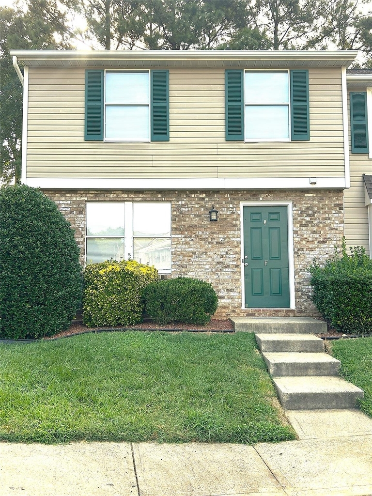 9620 Vinca Circle - Photo 0