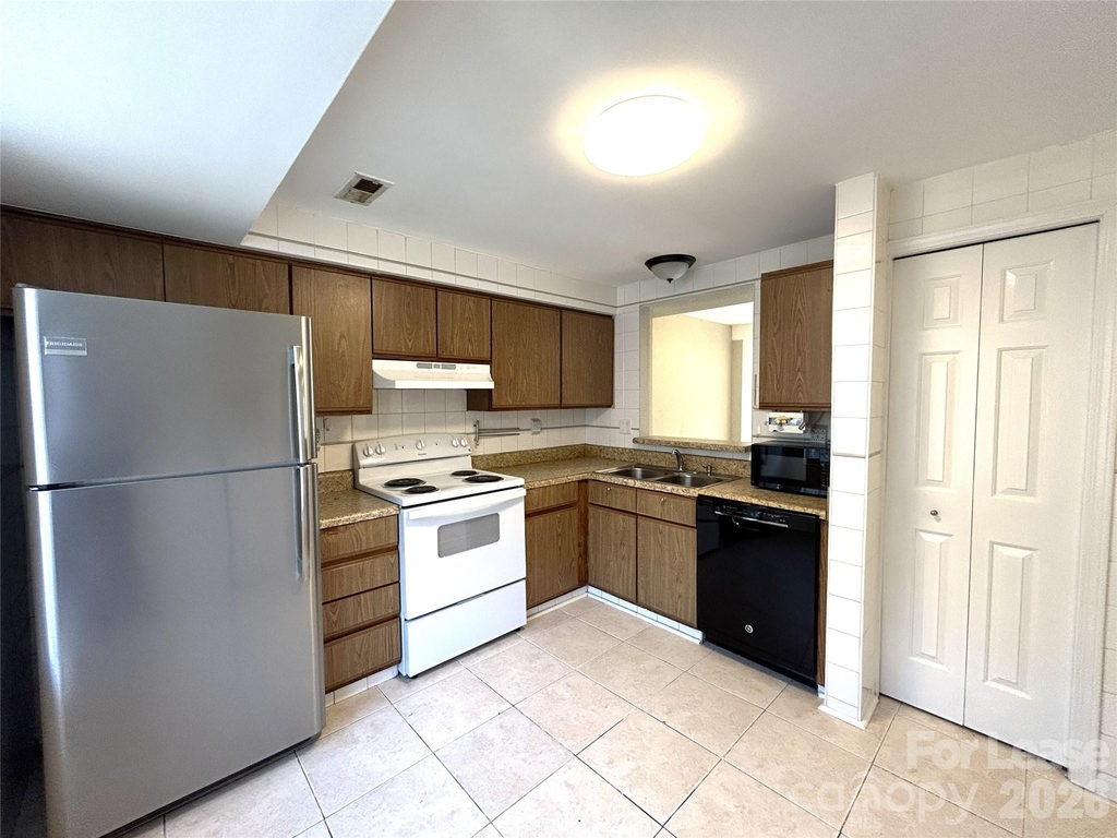 9620 Vinca Circle - Photo 4