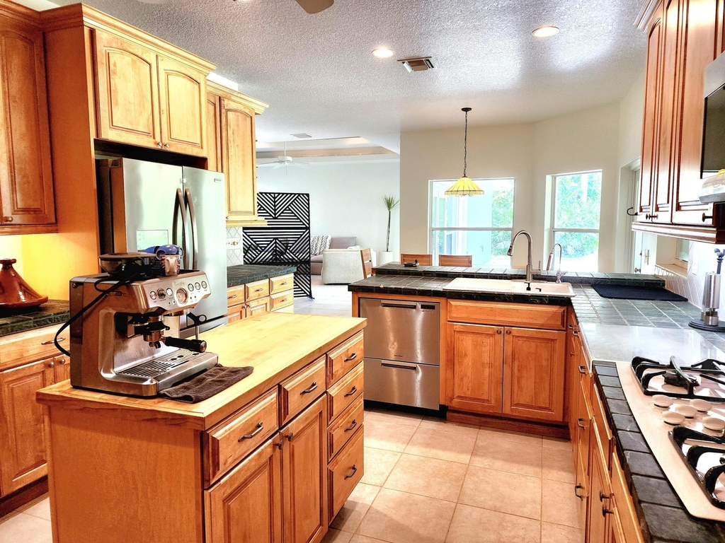 13438 49th Street N - Photo 12
