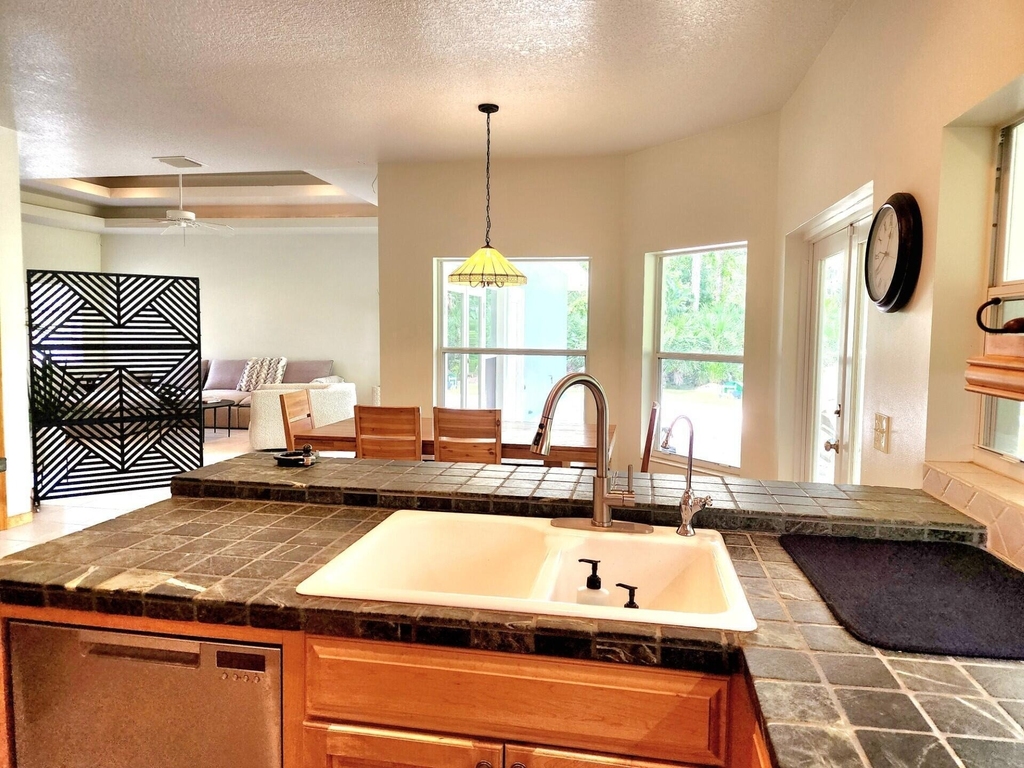 13438 49th Street N - Photo 9