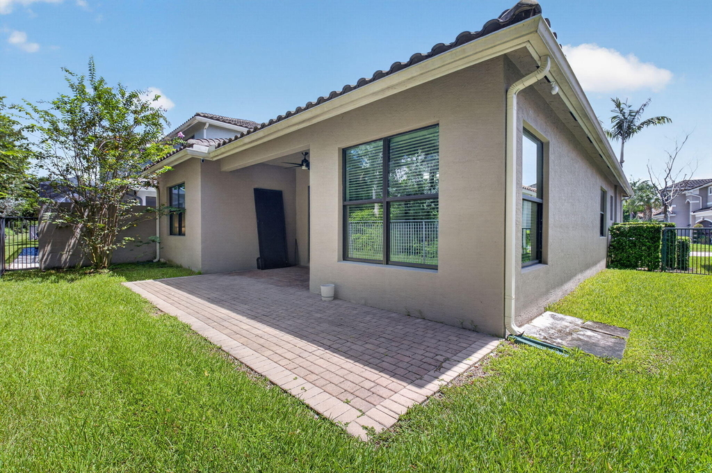 13727 Moss Agate Avenue - Photo 17