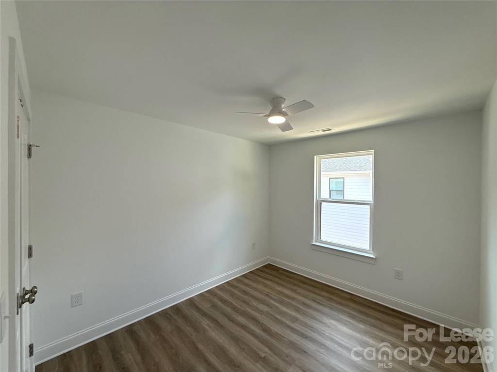 2106 Bombay Way - Photo 12