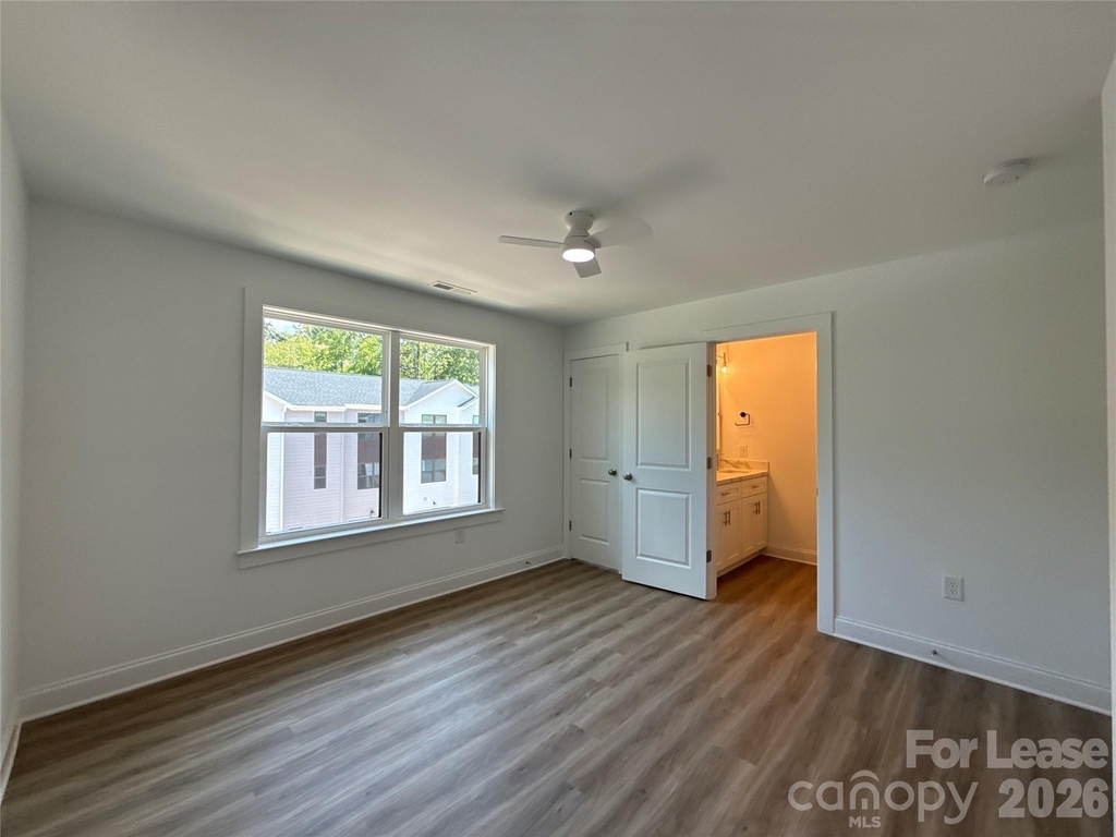2106 Bombay Way - Photo 7