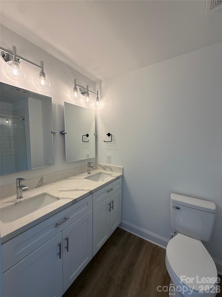 2106 Bombay Way - Photo 8