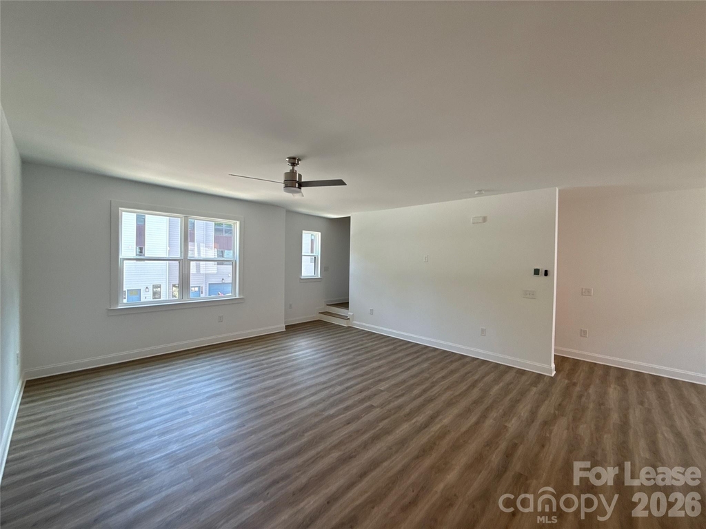 2106 Bombay Way - Photo 5