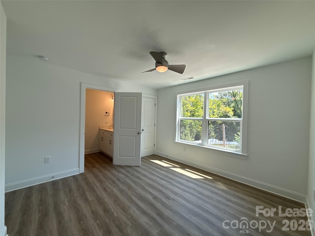 2100 Bombay Way - Photo 6
