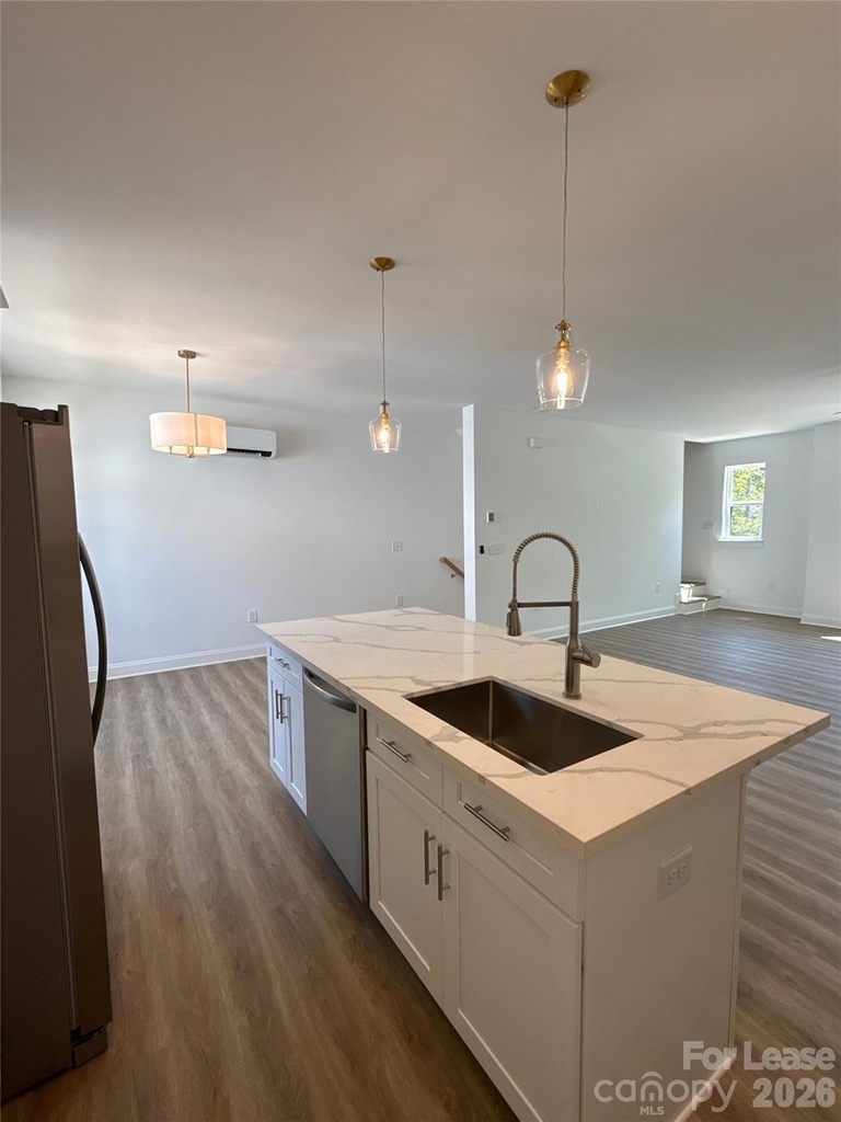 2100 Bombay Way - Photo 3
