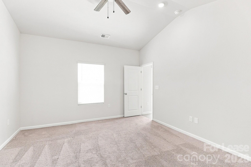 124 Lightning Drive - Photo 4