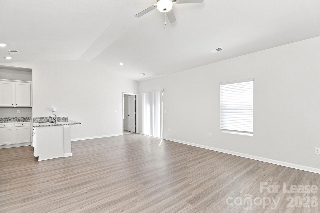 124 Lightning Drive - Photo 5