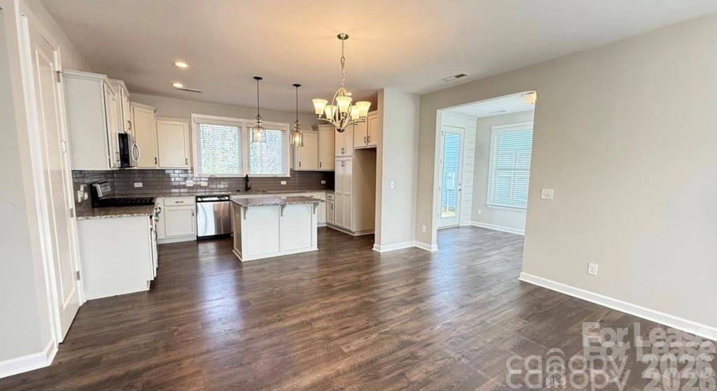 3205 Shamrock Drive - Photo 2
