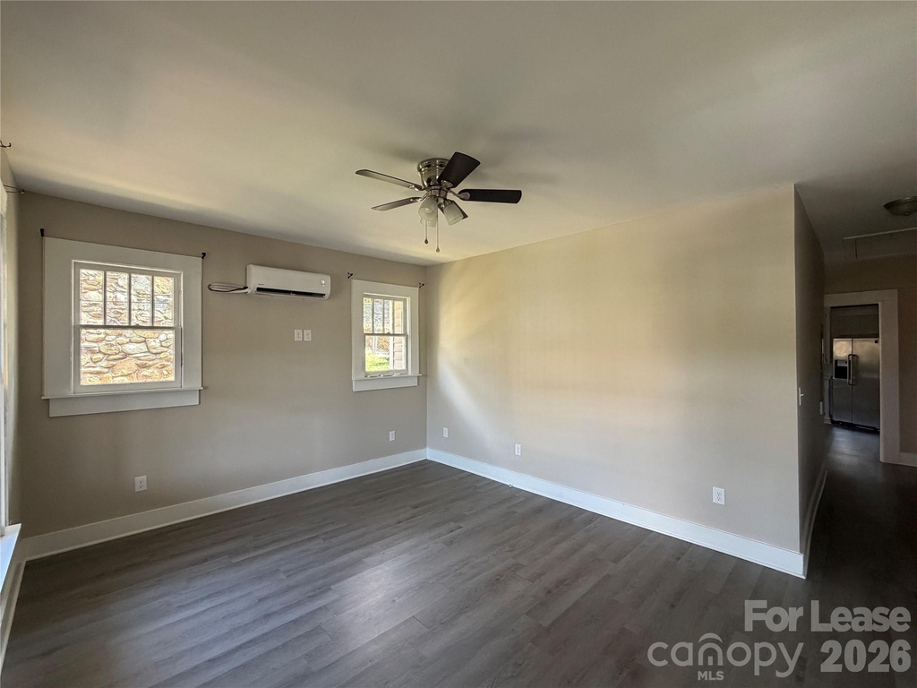 326 E Main Street - Photo 2