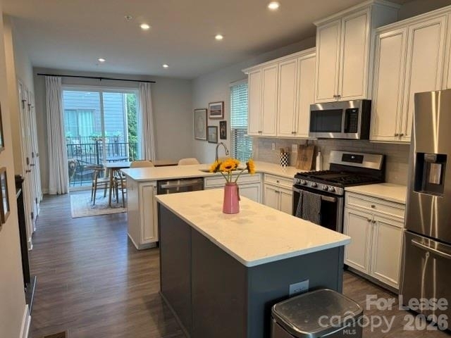 428 W Tremont Avenue - Photo 3