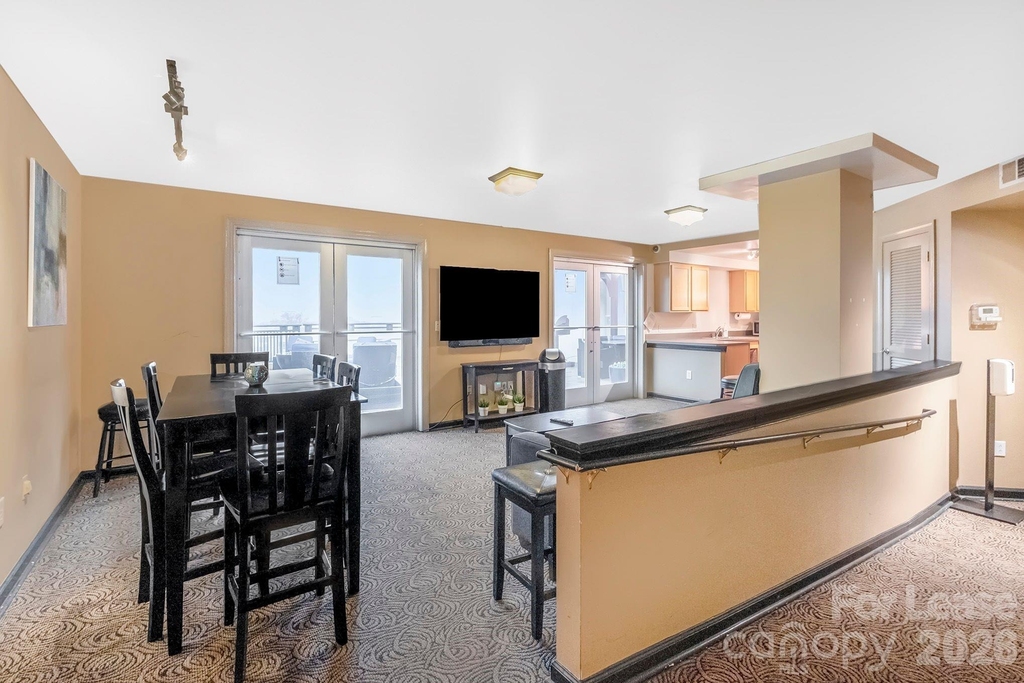 718 W Trade Street - Photo 40