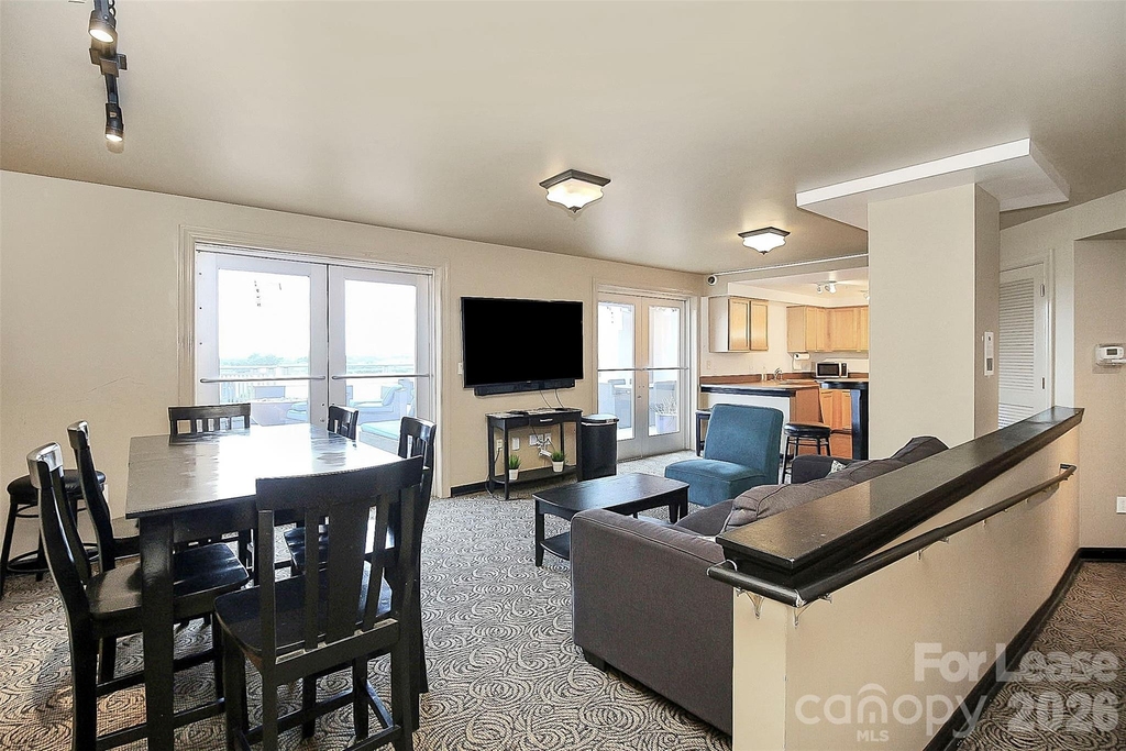 718 W Trade Street - Photo 39