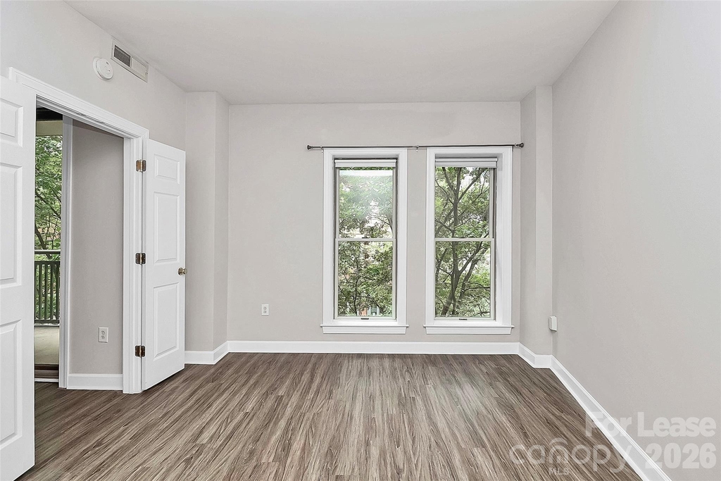 718 W Trade Street - Photo 35