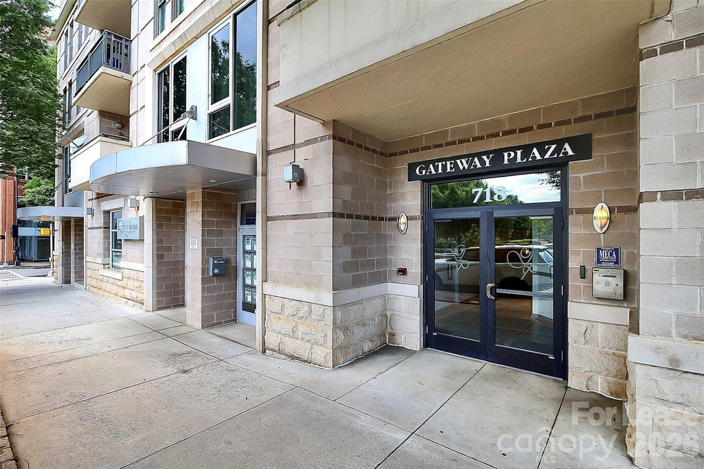 718 W Trade Street - Photo 37