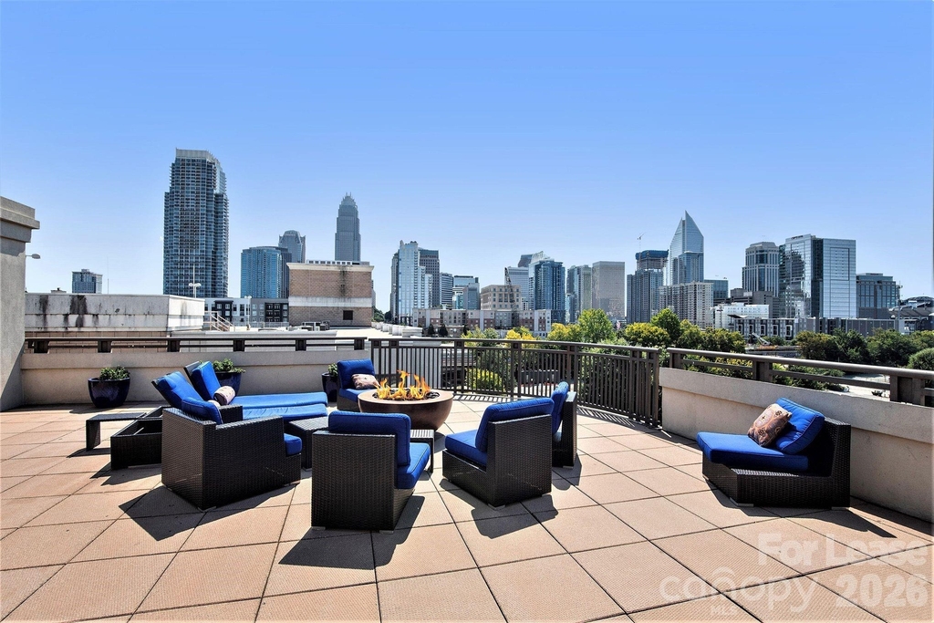 718 W Trade Street - Photo 45