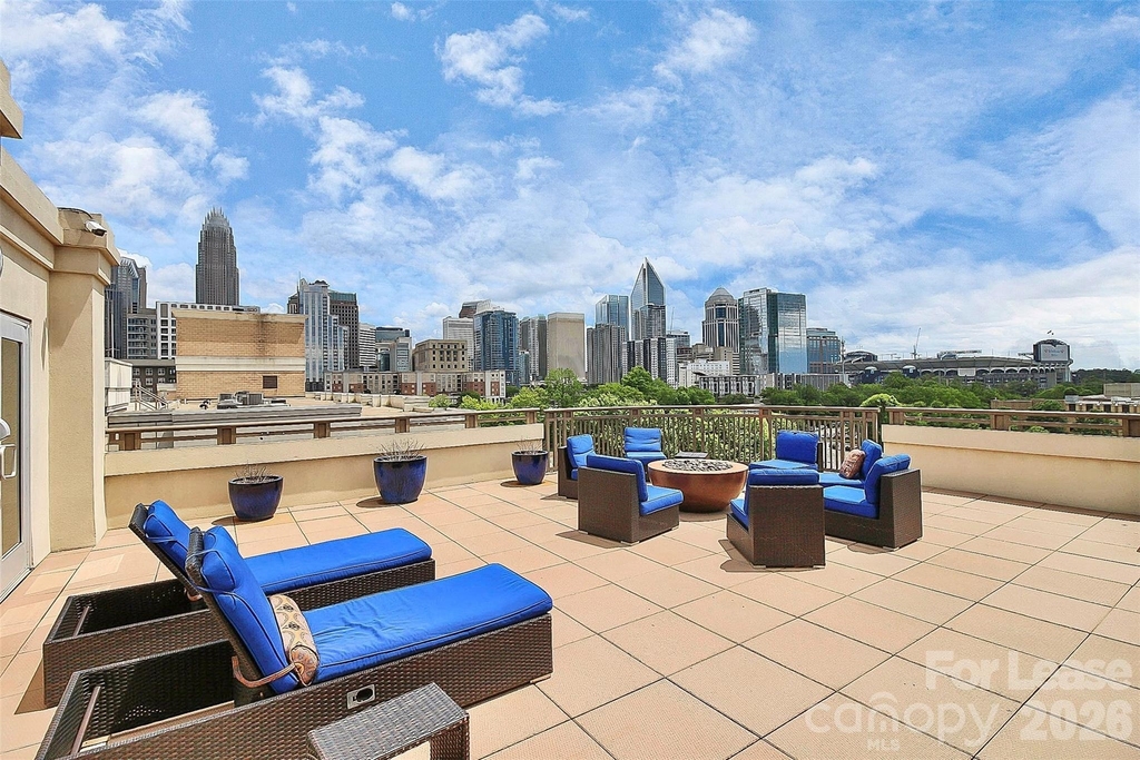 718 W Trade Street - Photo 43