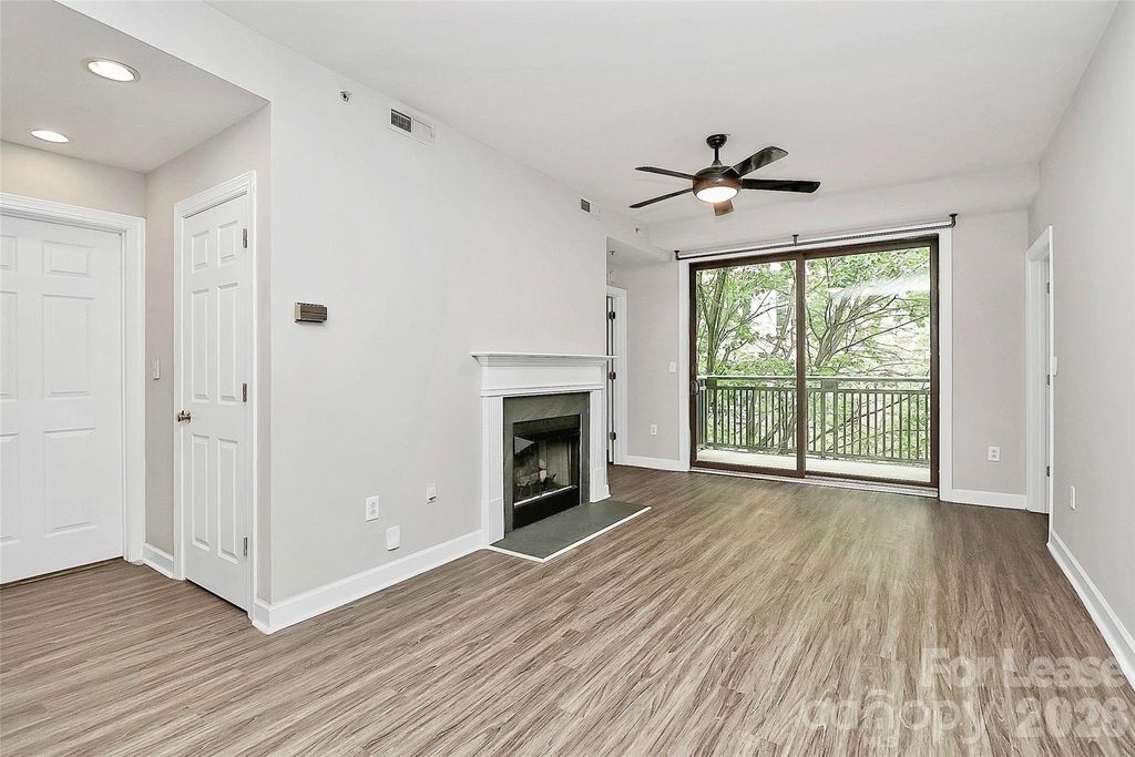 718 W Trade Street - Photo 19