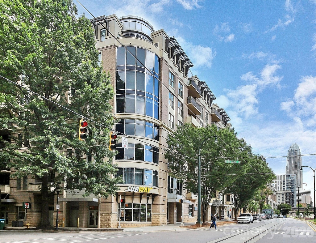 718 W Trade Street - Photo 38