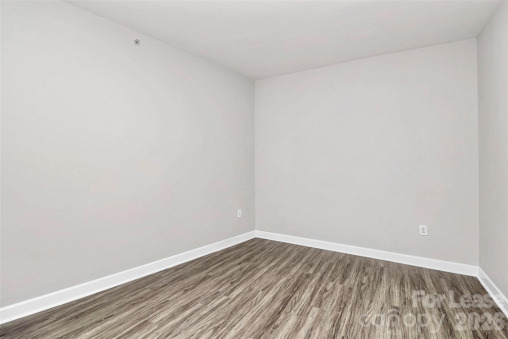 718 W Trade Street - Photo 34
