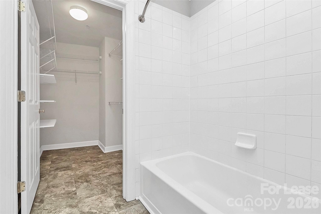 718 W Trade Street - Photo 28