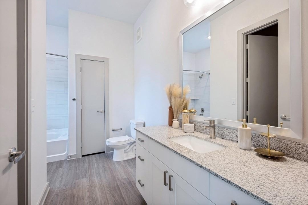 5885 Calmont Avenue - Photo 5