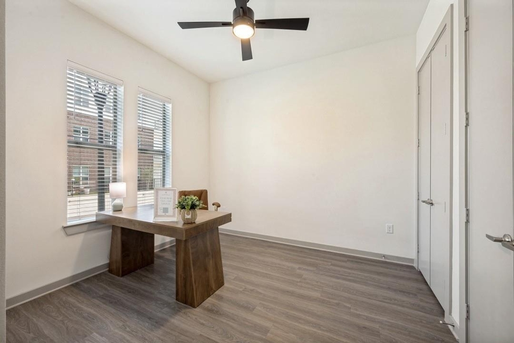 5885 Calmont Avenue - Photo 3