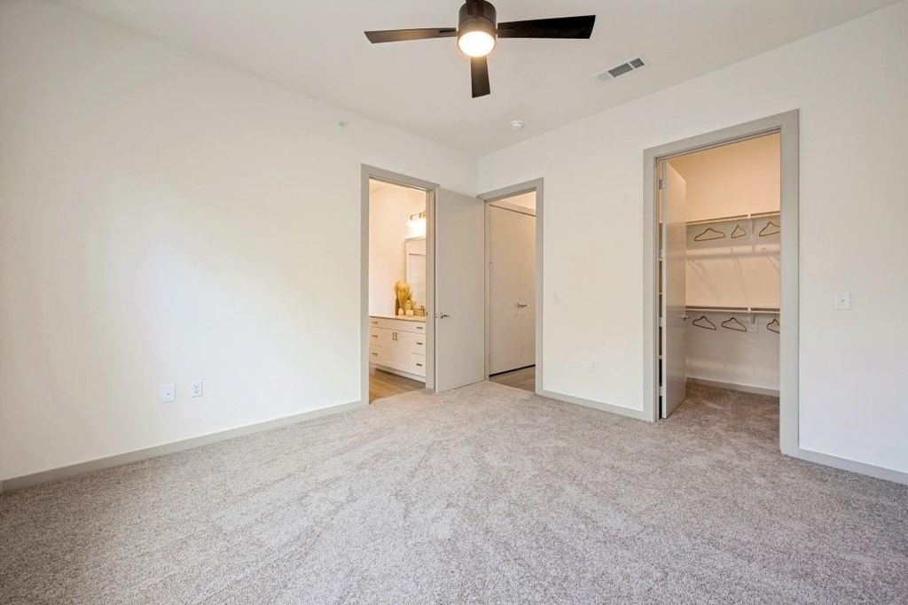 5885 Calmont Avenue - Photo 4