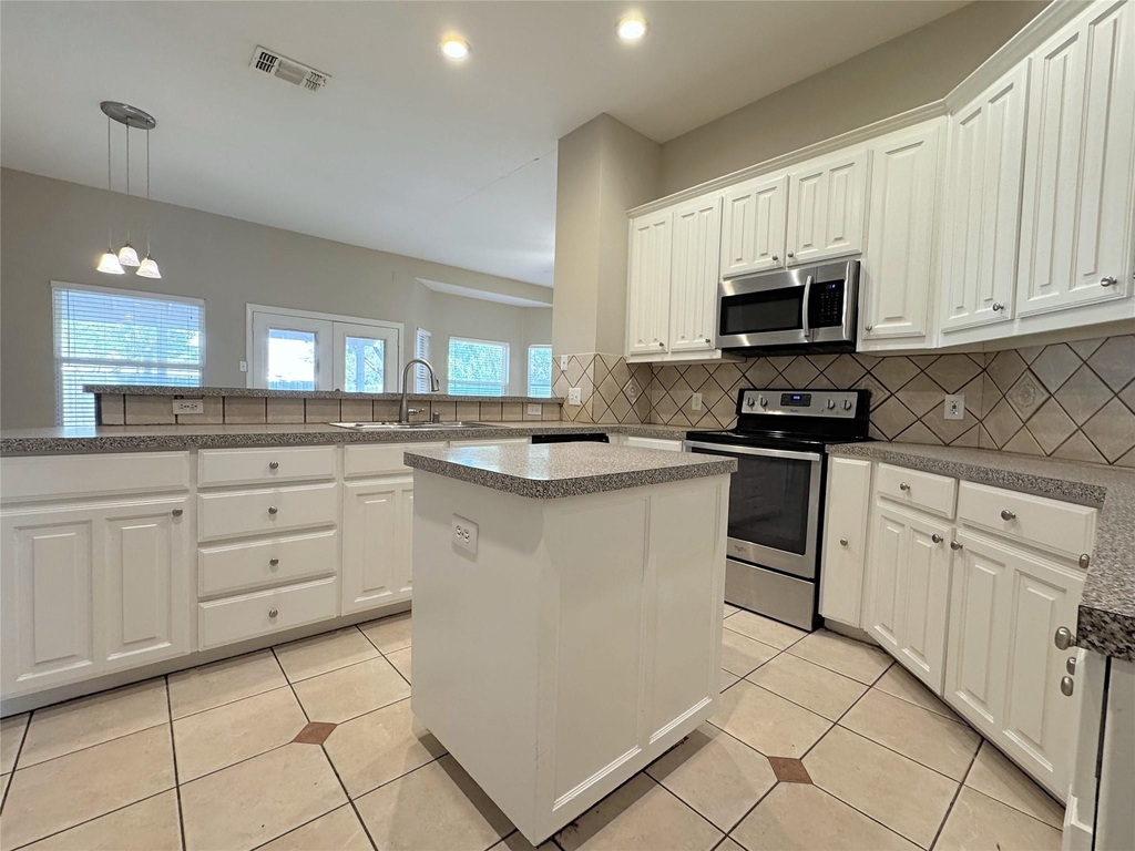 6415 Redstone Drive - Photo 4